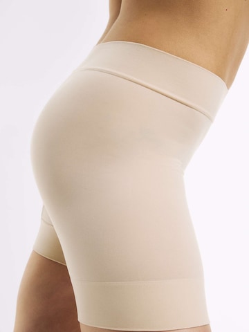 Marks & Spencer Shapinghose in Beige