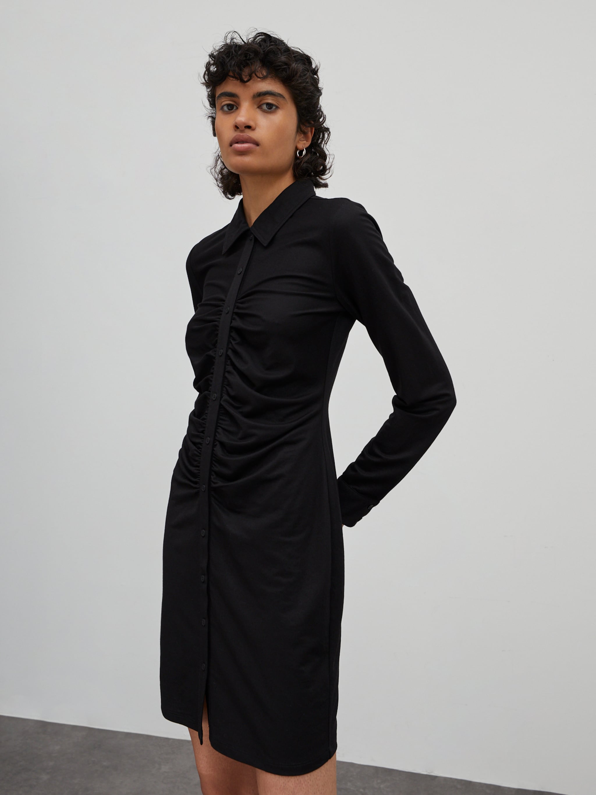 EDITED Produkte Kleid 'Amina' schwarz