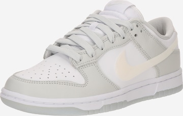 Nike Sportswear Matalavartiset tennarit 'DUNK' värissä valkoinen: etupuoli