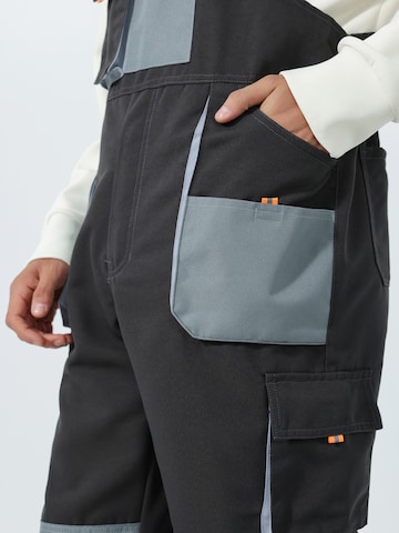 Youthup Loungewear in Grey