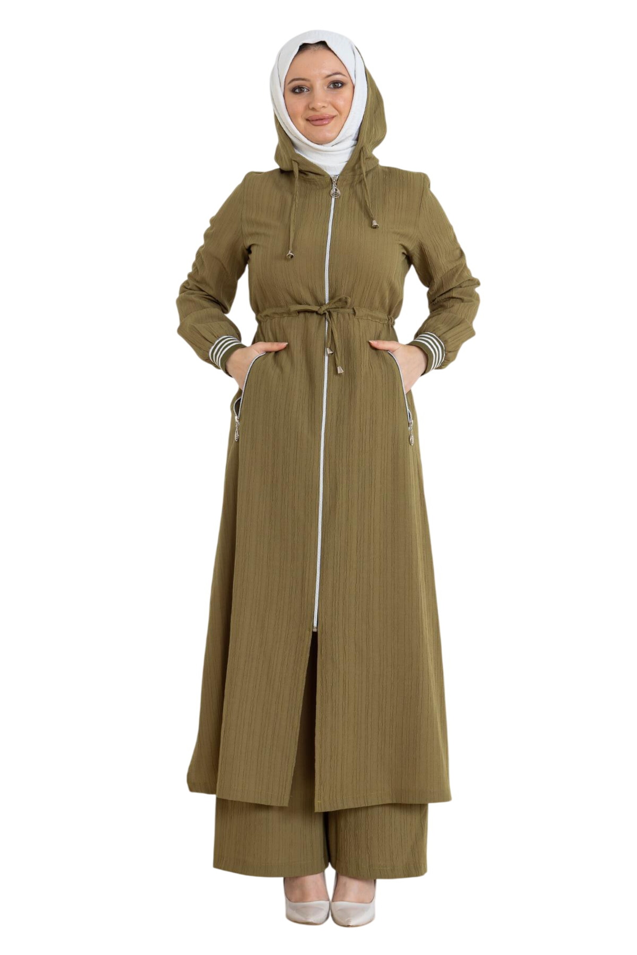 Pantalons de tailleur MODAMIHRAM en vert