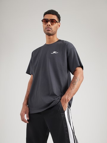 T-Shirt 'FROG' ADIDAS ORIGINALS en gris