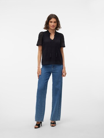 VERO MODA Blouse in Black