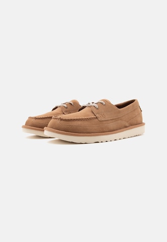 UGG - Mocasines 'Deckmel' en marrón