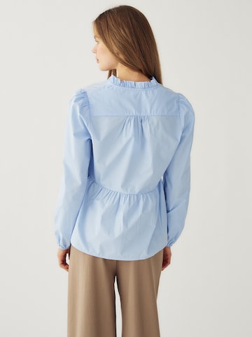 Tricou ' Matti ' de la Noella pe albastru