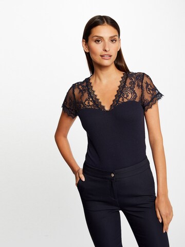 Morgan T-Shirt in Blau: Vorderseite
