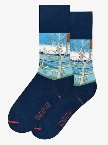 MuseARTa Socks 'Utagawa Hiroshige - Blick auf den Berg Fuji von Koshigaya, Provinz Musashi' in Blue: front