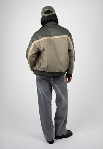 Prohibited Between-Season Jacket 'Old Era' in Green