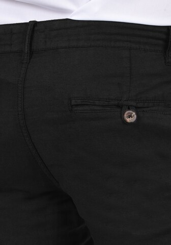 !Solid - regular Pantalón chino en negro