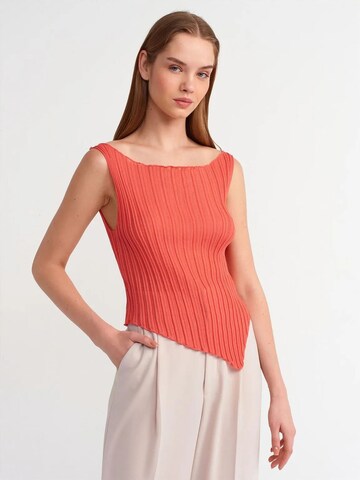 Dilvin Knitted Top in Orange: front