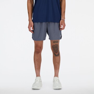 Pantalon de sport new balance en gris : devant