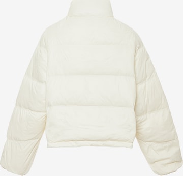 MYMO Демисезонная куртка в Белый