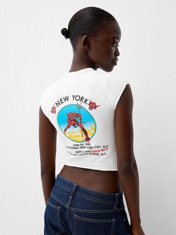 T-shirt Bershka en blanc : devant