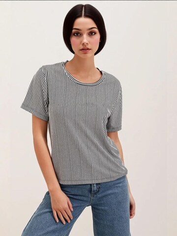 Bigdart - Camisa em preto: frente