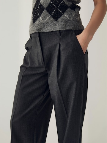 regular Pantaloni ' N-Mahala ' di Noella in grigio: frontale