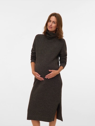 Vero Moda Maternity Knitted dress 'VMMBOOM' in Brown: front