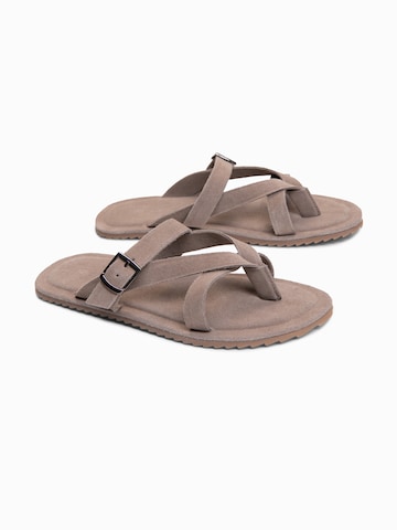 Ombre Teenslippers 'Klapki' in Grijs