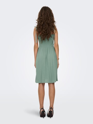 Robe d’été 'Annika' ONLY en vert