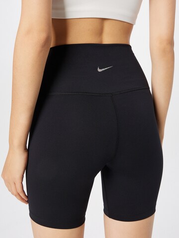 NIKE Skinny Sporthose in Schwarz