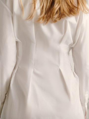 Guido Maria Kretschmer Curvy Shirt dress 'Nina' in White