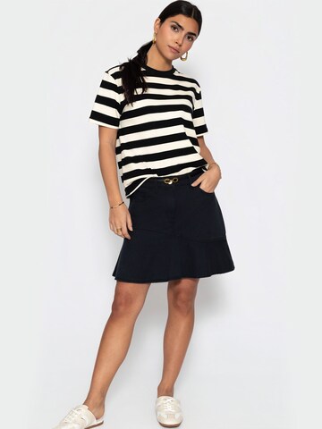 SASSYCLASSY - Falda en negro