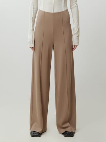 EDITED Wide leg Pleat-Front Pants 'Leva' in Brown: front