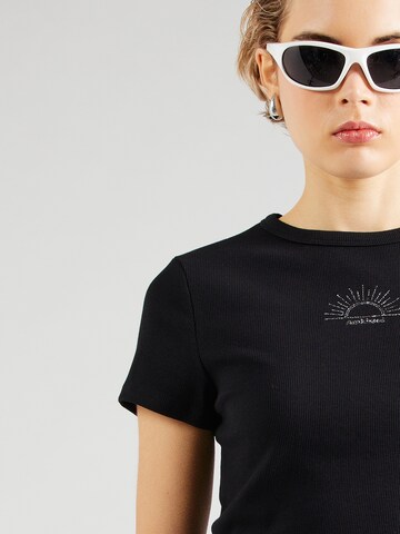 QS T-Shirt in Schwarz