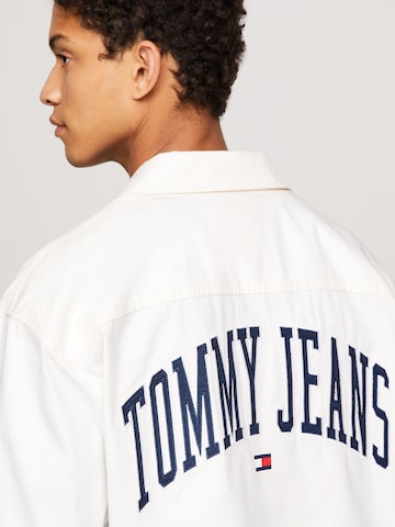 Veste mi-saison Tommy Jeans en blanc