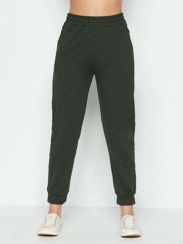 C&City Tapered Trousers in Green