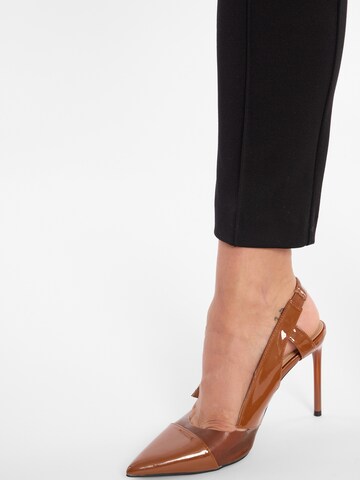 Ana Alcazar Tapered Hose ' Ajala ' in Schwarz