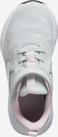 NIKE Athletic Shoes in Grey