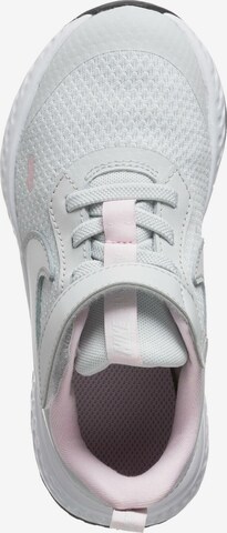 NIKE Sportschuh in Grau