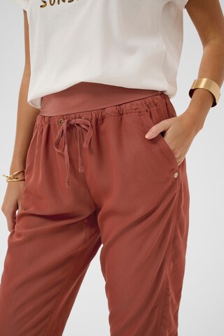 Cream - Tapered Calças em castanho