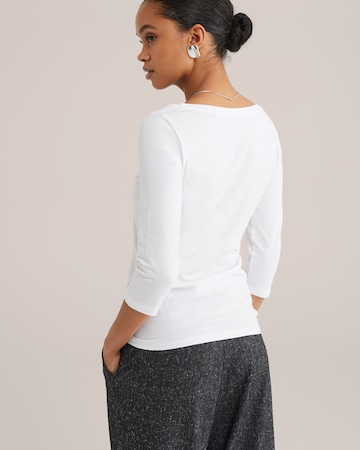 T-shirt WE Fashion en blanc