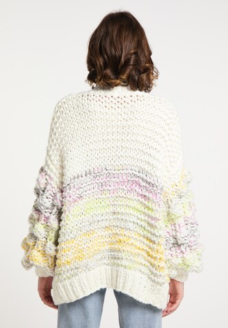 MYMO Knit Cardigan in White