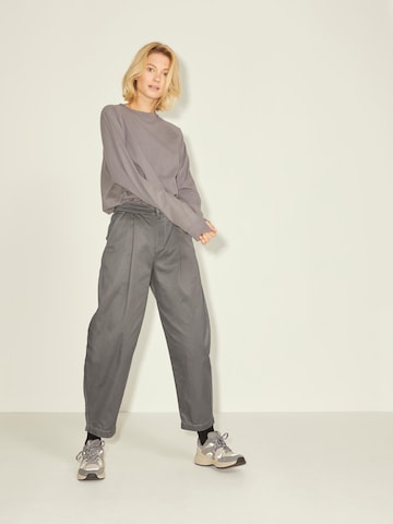 JJXX Loose fit Pleat-front trousers 'JXZOE' in Grey