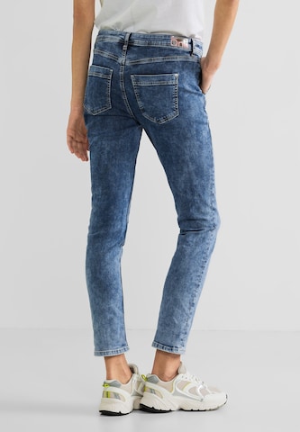 STREET ONE Slimfit Jeans 'Bonny' in Blau