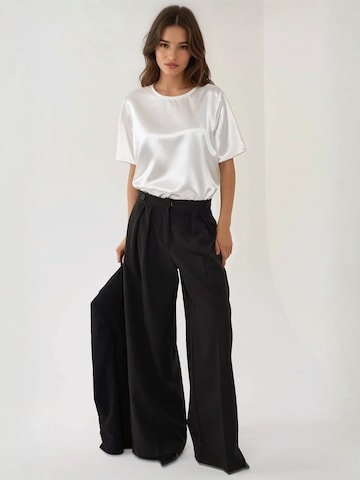 Wide leg Pantaloni con pieghe di Hiccup in nero