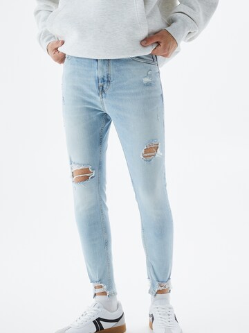 Pull&Bear Tapered Jeans in Blue: front