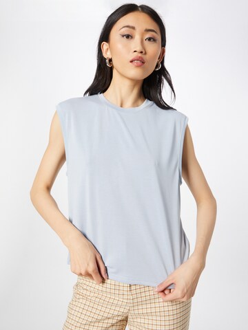 Monki Top in Blue: front