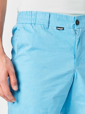 OAKLEY Regular Shorts 'IN THE MOMENT' in Blau