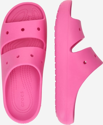 Crocs Pantolette 'Classic v2' in Pink