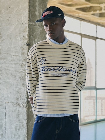Bershka Neulepaita värissä beige: etupuoli