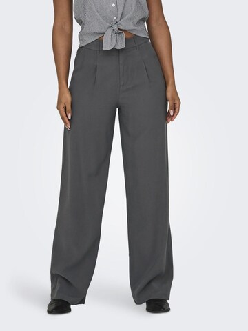 ONLY Wide leg Pleat-Front Pants in Grey: front