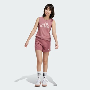 ADIDAS SPORTSWEAR Normální Sportovní kalhoty 'Essentials' – červená