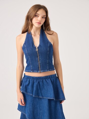 HOLLY LOLLY Top in Blau: Vorderseite