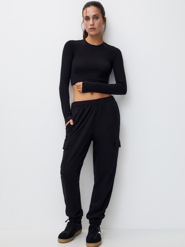 Trening de la Pull&Bear pe negru: față