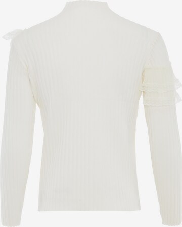 NAEMI Sweater in White