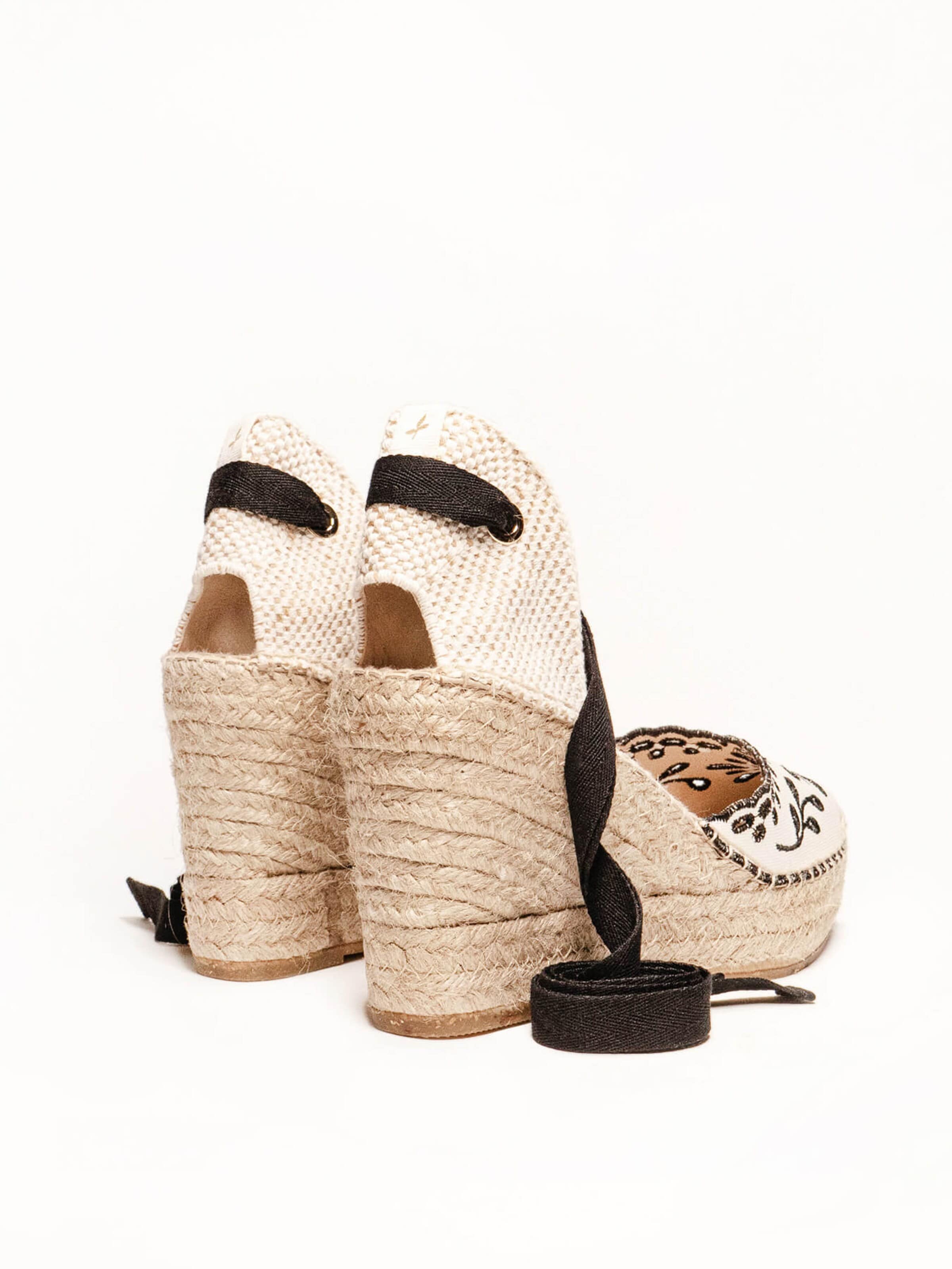 Alhamas Sandal 'Alpargata Cuña 10 cm' in Beige
