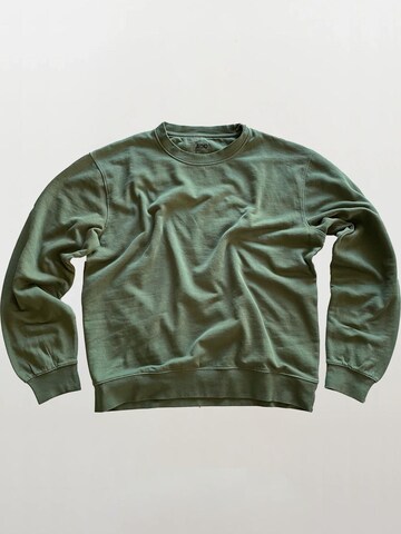 A Question Of (AQO) Sweatshirt 'Johannes' in Green: front